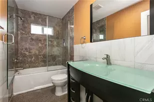 20925 Almazan Rd, Woodland Hills, CA 91364 - Photo 27