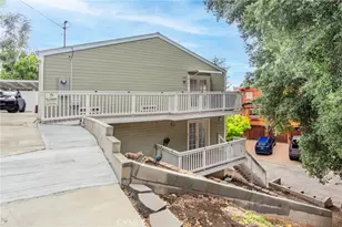 20925 Almazan Rd, Woodland Hills, CA 91364 - Photo 37