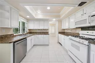 7427 Tunney Ave, Reseda, CA 91335 - Photo 13