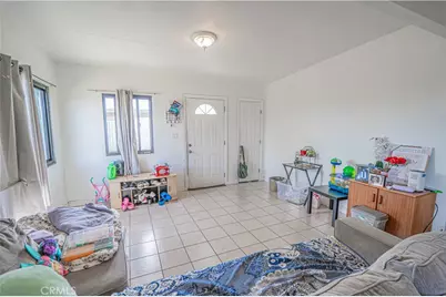 835 E Avenue Q, Palmdale, CA 93550 - Photo 9