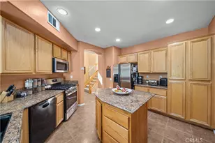 27637 Cordovan Dr, Canyon Country, CA 91351 - Photo 15
