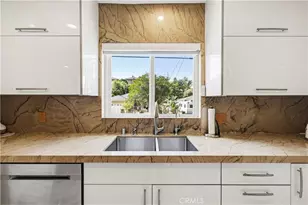 10101 Lanark St, Los Angeles, CA 91352 - Photo 23