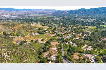 26615 Mountain Park Road, Canyon Country, CA 91387 - Photo 5