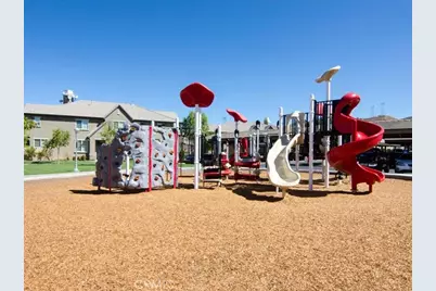 28355 Mirabelle Lane, Saugus, CA 91350 - Photo 33