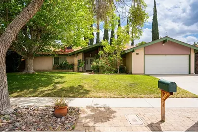 43946 Galion, Lancaster, CA 93536 - Photo 3