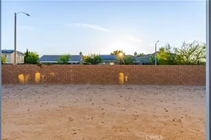 44325 Moccasin Pl, Lancaster, CA 93536 - Photo 35