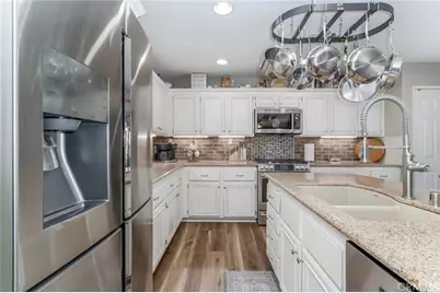 26548 Cardinal, Canyon Country, CA 91387 - Photo 13