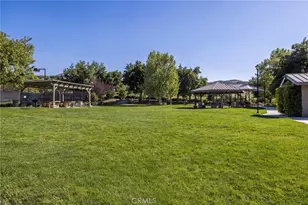 26548 Cardinal, Canyon Country, CA 91387 - Photo 27