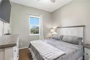 26492 Township St, Saugus, CA 91350 - Photo 25