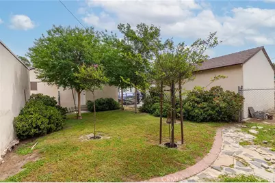 235 W Santa Anita, Burbank, CA 91502 - Photo 39