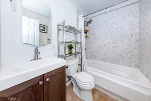 23000 Lull St, Canoga Park, CA 91304 - Photo 13