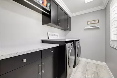 19890 Holly Drive, Saugus, CA 91350 - Photo 39