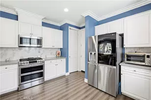 19890 Holly Dr, Saugus, CA 91350 - Photo 21