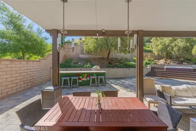 19890 Holly Drive, Saugus, CA 91350 - Photo 7