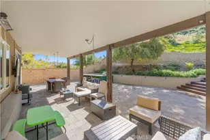 19890 Holly Dr, Saugus, CA 91350 - Photo 11