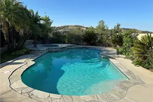 20122 Gina Ct, Saugus, CA 91350 - Photo 3