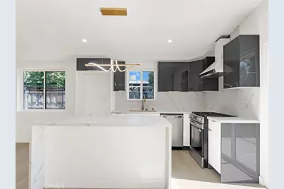 20528 Hamlin Street, Winnetka, CA 91306 - Photo 11