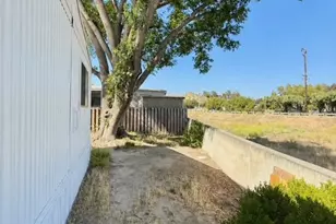 16274 Vasquez Canyon Rd, Canyon Country, CA 91351 - Photo 5