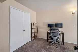 1605 Bluebell, Lancaster, CA 93535 - Photo 19