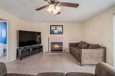 1605 Bluebell, Lancaster, CA 93535 - Photo 15