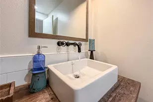 1079 Powderhorn Ct, Oak Park, CA 91377 - Photo 23