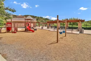 1079 Powderhorn Ct, Oak Park, CA 91377 - Photo 61