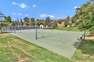 1079 Powderhorn Ct, Oak Park, CA 91377 - Photo 57