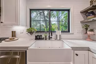 1079 Powderhorn Ct, Oak Park, CA 91377 - Photo 11