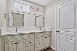 20742 Kingsbury St, Chatsworth, CA 91311 - Photo 21