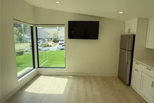 4236 Ellenita Ave, Tarzana, CA 91356 - Photo 9