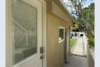 4236 Ellenita Avenue, Tarzana, CA 91356 - Photo 3