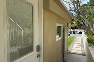 4236 Ellenita Ave, Tarzana, CA 91356 - Photo 3