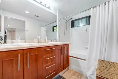 18324 Clark #119, Tarzana, CA 91356 - Photo 7