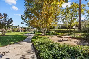 23515 Lyons, Valencia, CA 91355 - Photo 23