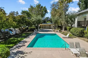 23515 Lyons, Valencia, CA 91355 - Photo 27