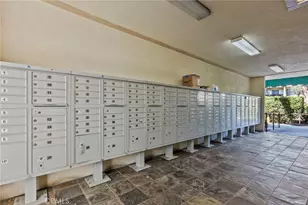 23515 Lyons, Valencia, CA 91355 - Photo 31