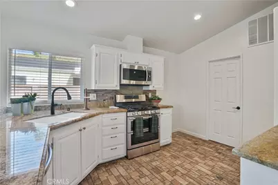 27903 Vista View Drive, Canyon Country, CA 91351 - Photo 15