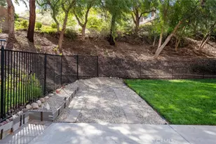 29522 Mammoth, Canyon Country, CA 91387 - Photo 27