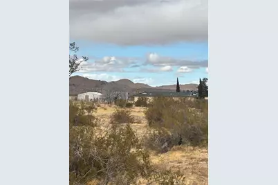 165 E Avenue S, Palmdale, CA 93591 - Photo 5