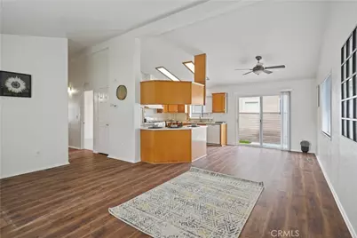 19853 Cottonwood Drive, Canyon Country, CA 91351 - Photo 5