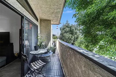 5805 Whitsett Avenue #201, Valley Village, CA 91607 - Photo 15