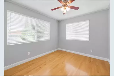 19231 Sherman Way #1, Reseda, CA 91335 - Photo 3