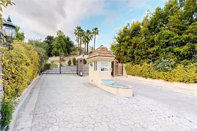 11595 Rancho Del Valle, Granada Hills, CA 91344 - Photo 41