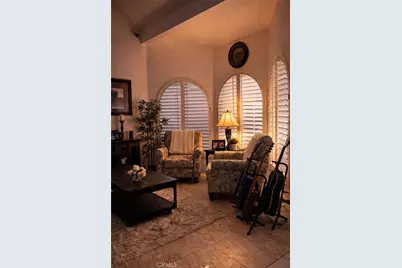 28830 Shadow Valley, Saugus, CA 91390 - Photo 3