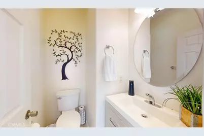 28312 Sycamore Drive, Saugus, CA 91350 - Photo 13