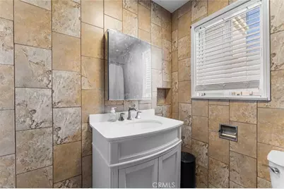 7431 Vanalden, Reseda, CA 91335 - Photo 21