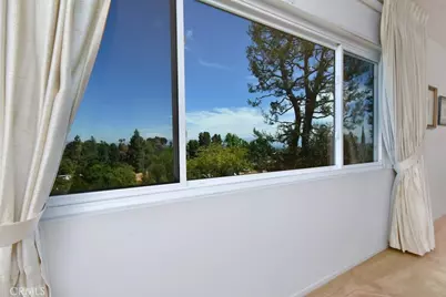 19970 Greenbriar Drive, Tarzana, CA 91356 - Photo 37