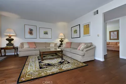 19970 Greenbriar Drive, Tarzana, CA 91356 - Photo 17