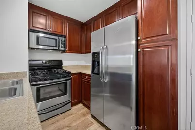 5520 Owensmouth Avenue #103, Woodland Hills, CA 91367 - Photo 13