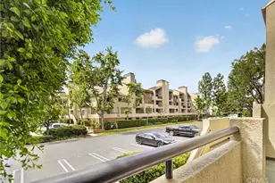 5520 Owensmouth Ave, Woodland Hills, CA 91367 - Photo 9